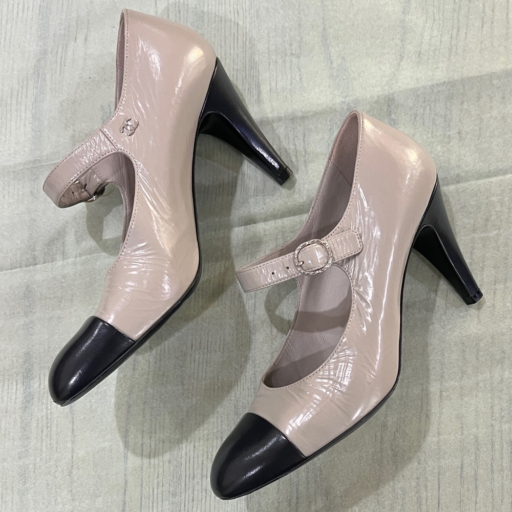 CHANEL Beige and Black Cap-Toe Mary Jane Heels - Picture 3 of 9